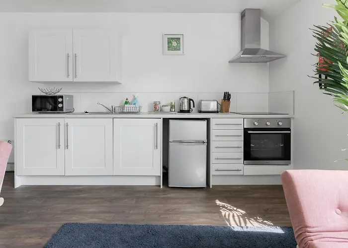 Exeter City Centre Apartments Stoop Apartment